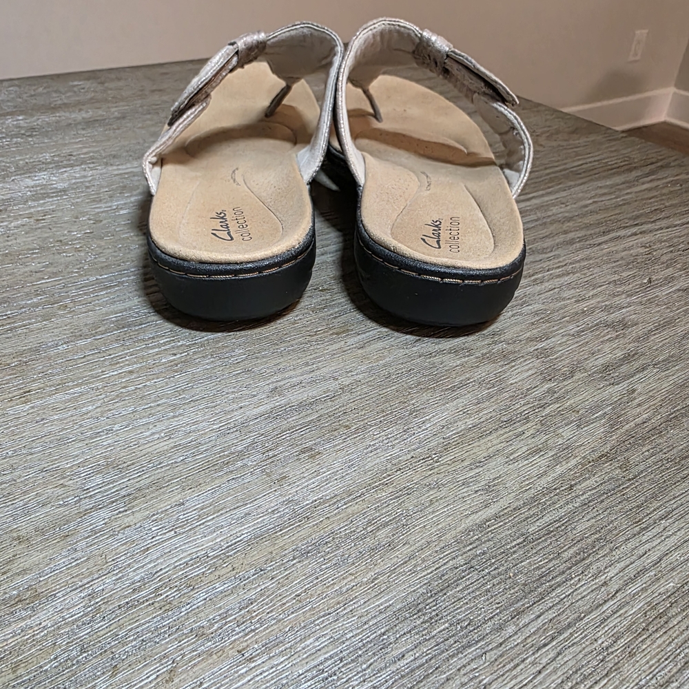 Clarks Women's Silver Sandals - Picture 5 of 5